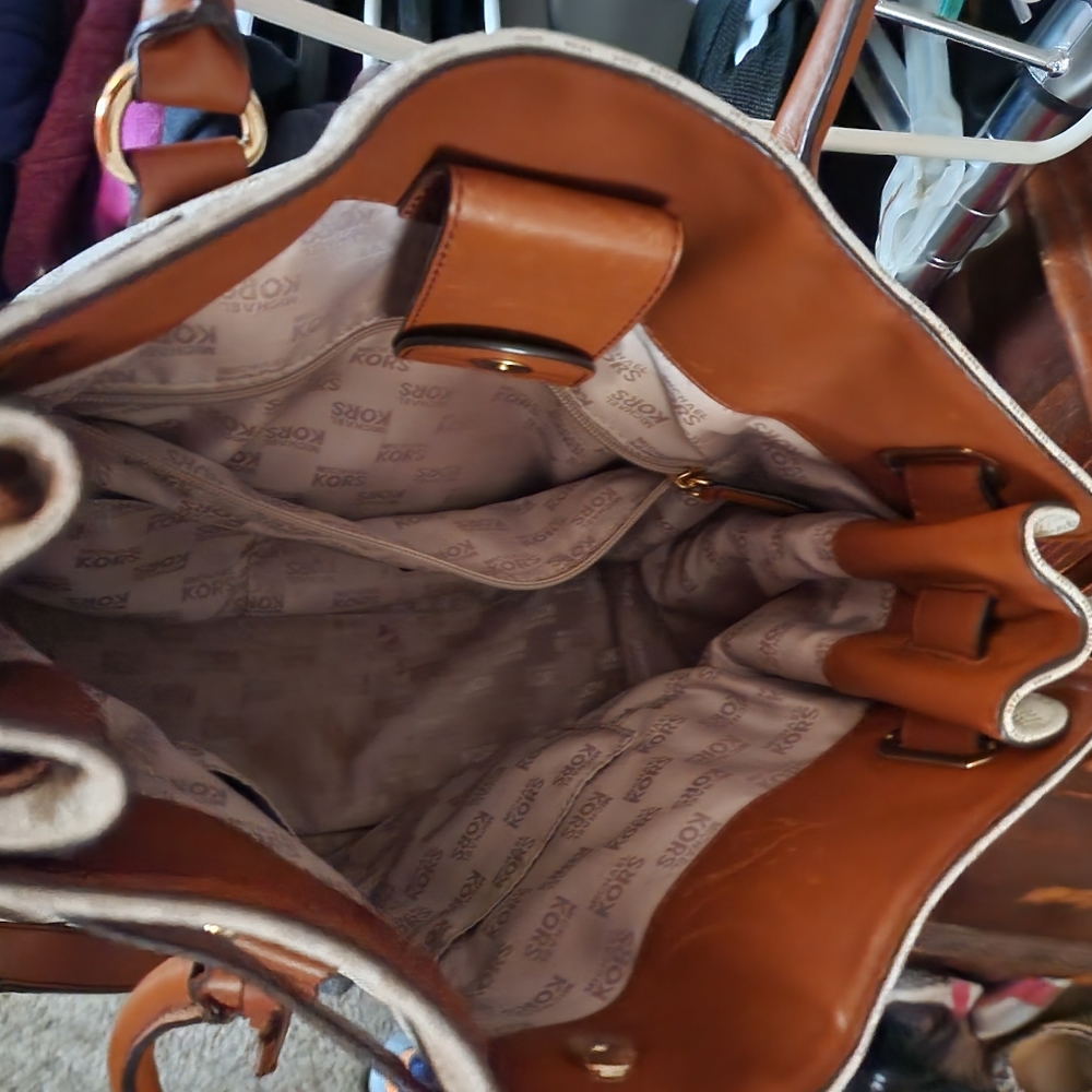 Michael kors purse
